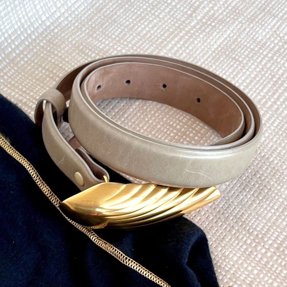 Vintage Rare Donna Karan Gold Shell Robert Lee Morris Buckle Leather Belt 90s